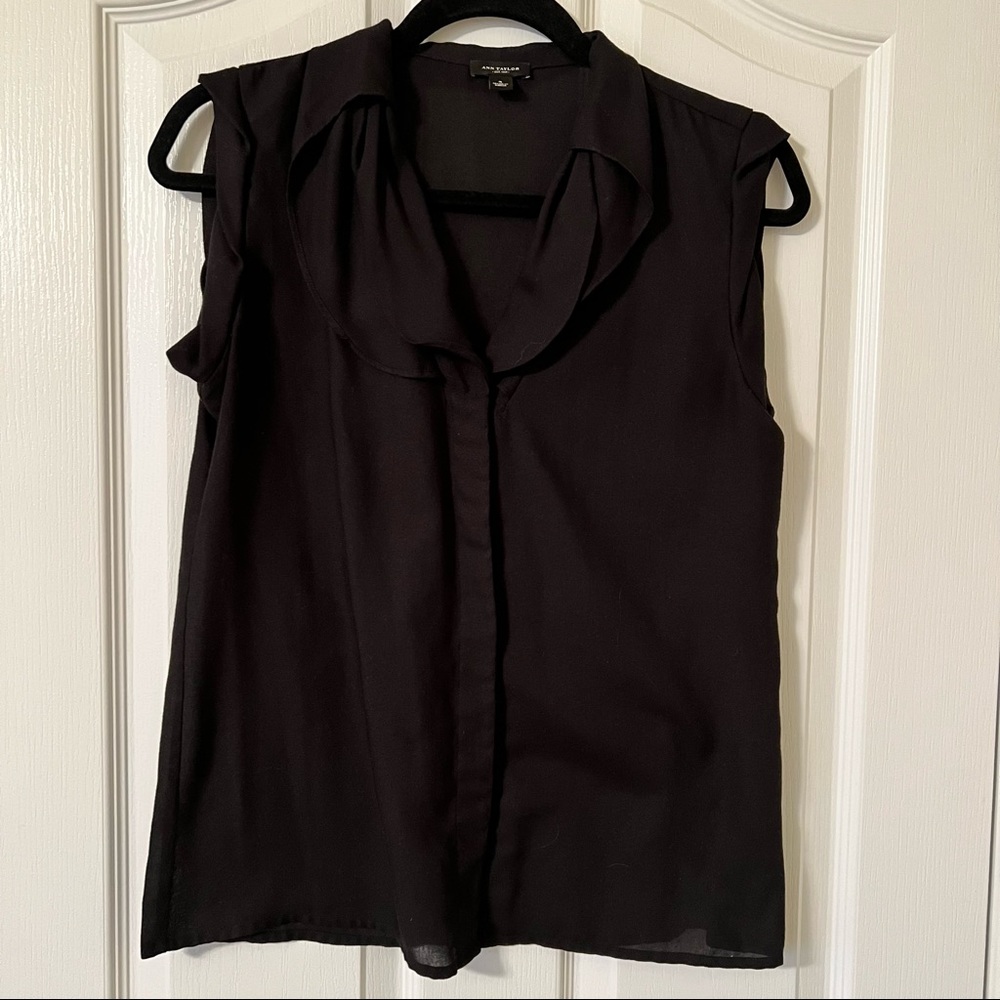 Ann Taylor cap sleeve ruffle top size small